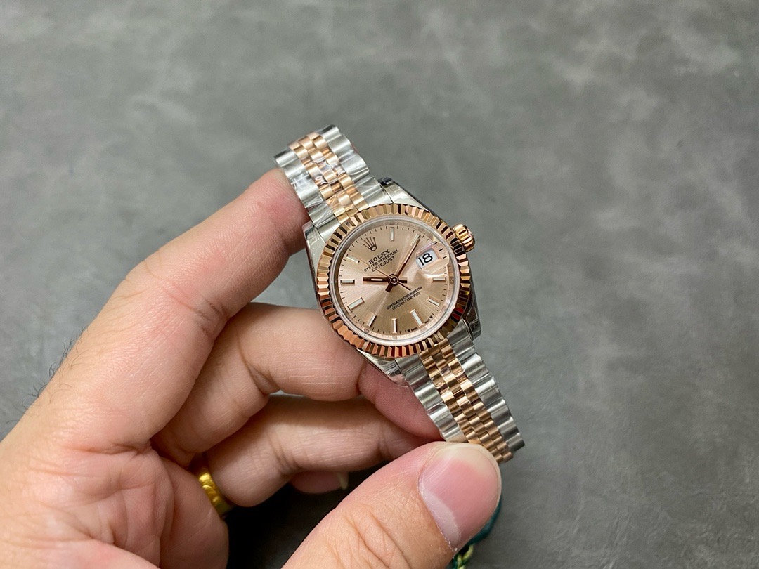 Rolex-Datejust-126331-0010-Sundust-Dial-gallery-4