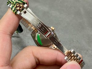 Rolex-Datejust-126331-0010-Sundust-Dial-gallery-9