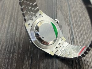 Rolex-Datejust-126334-Silver-Dial-gallery-9