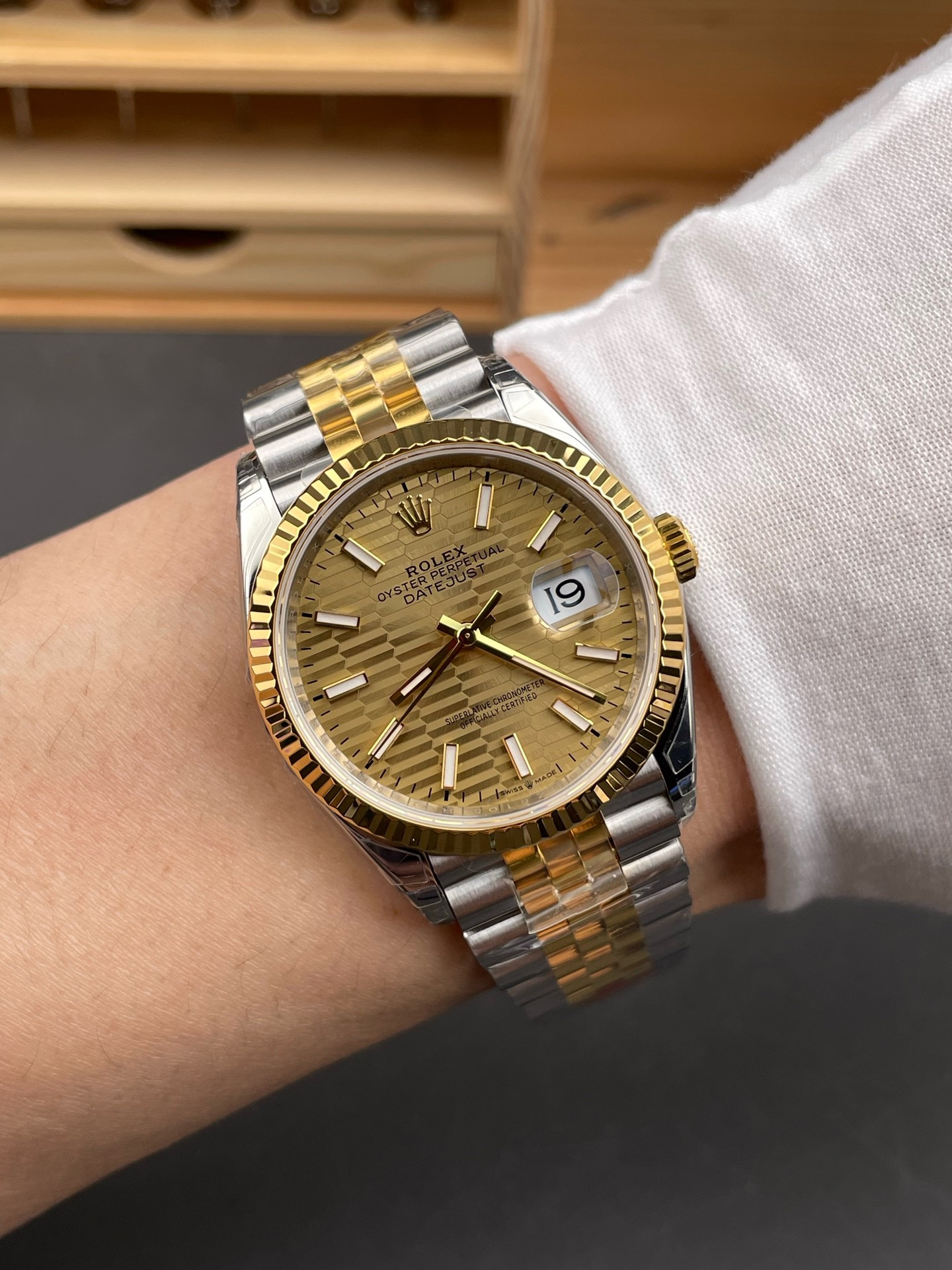 Rolex-Datejust-36-Yellow-Gold-gallery-9