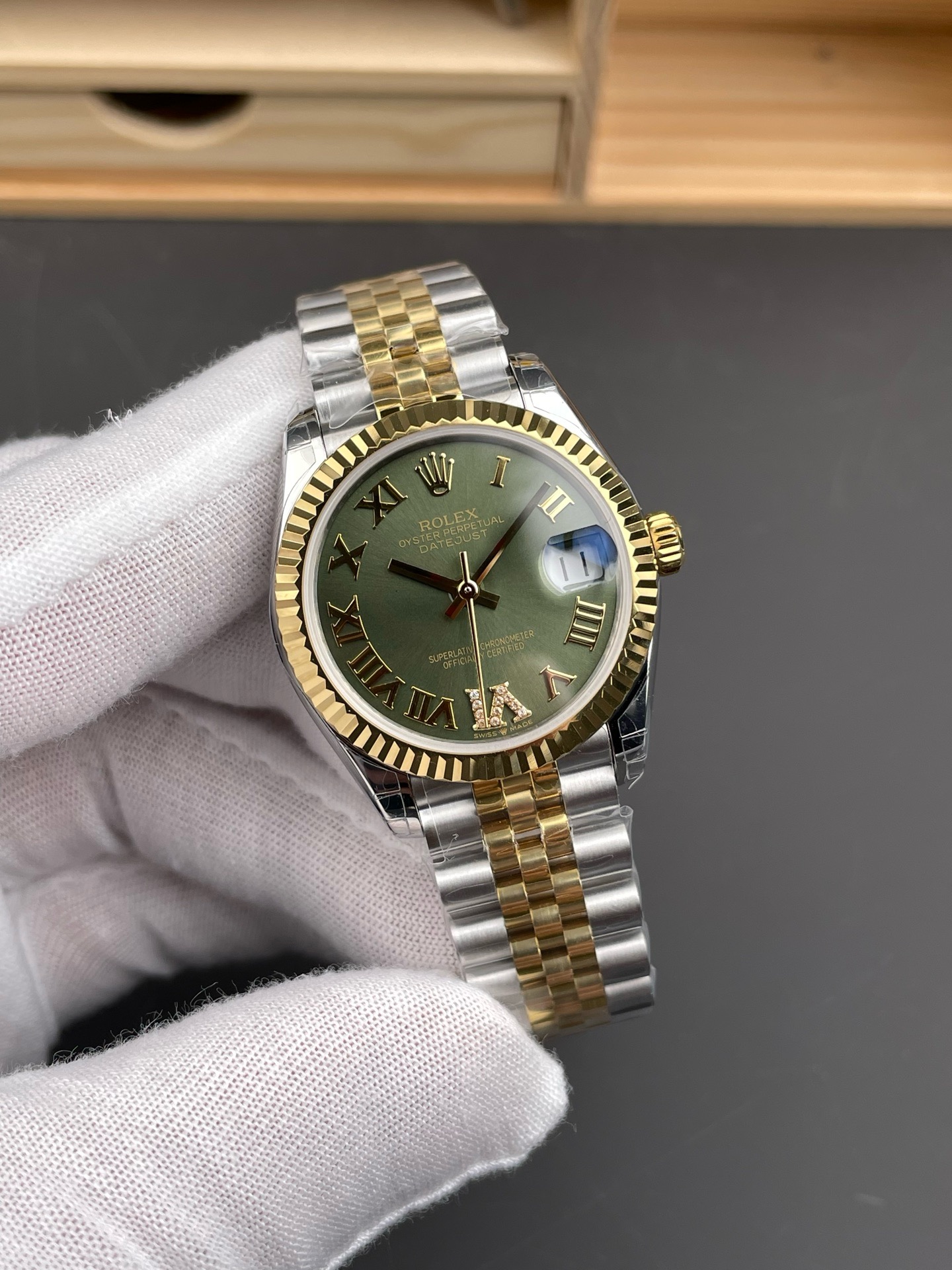 Rolex-Datejust-Green-Jubilee-gallery-2