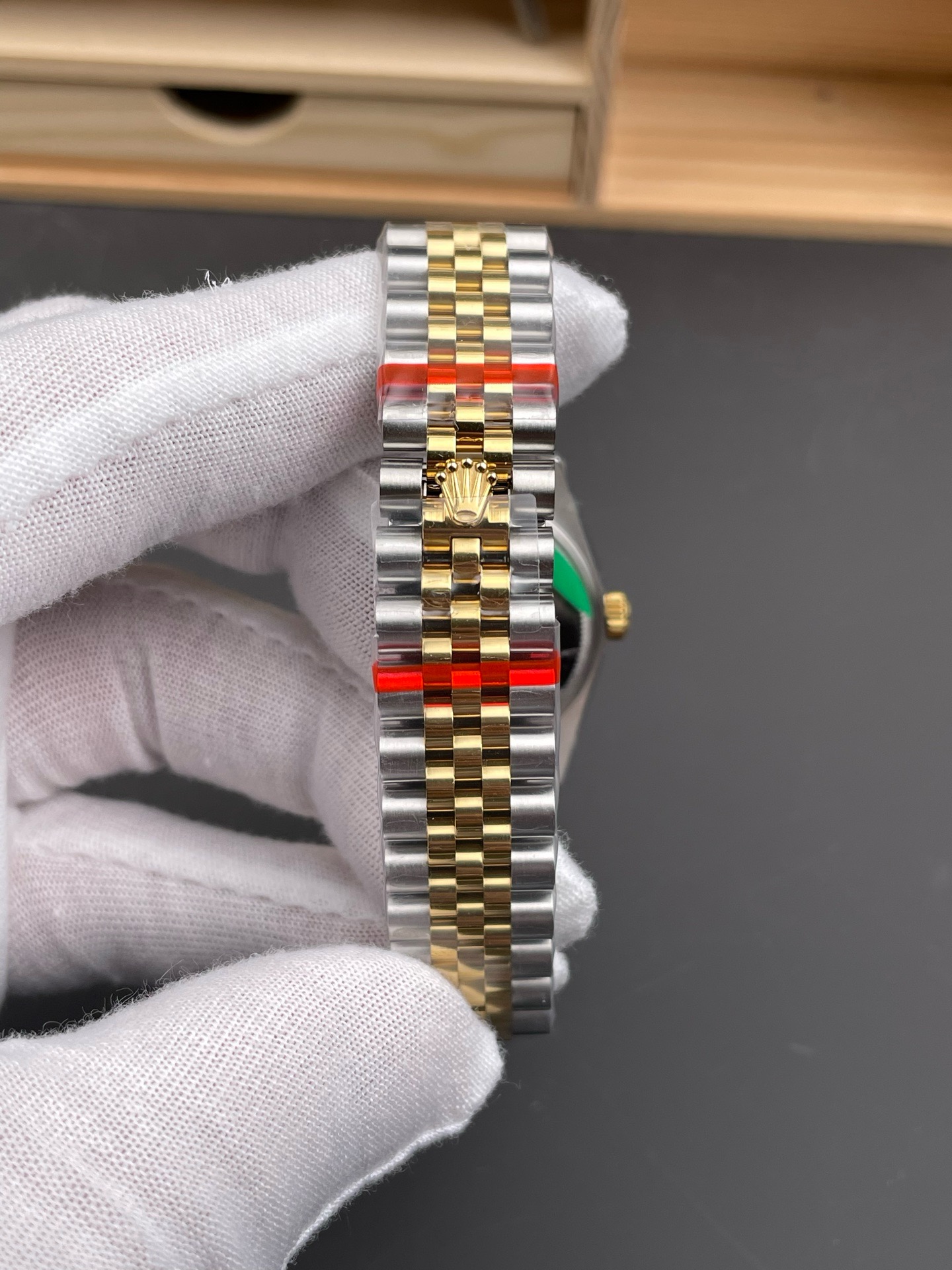 Rolex-Datejust-Green-Jubilee-gallery-8