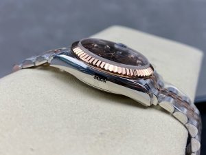 Rolex-Datejust-II-126331-0004-Chocolate-Diamond-Dial-gallery-6-1