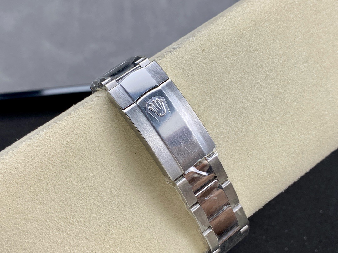 Rolex-Datejust-Oyster-126334-White-Gold-gallery-8