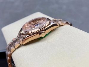 Rolex-Everose-Gold-gallery-7