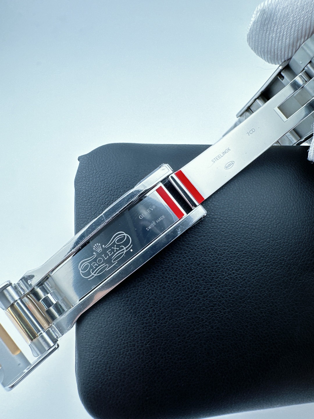 Rolex-Floating-Cosmo-Daytona-gallery-9
