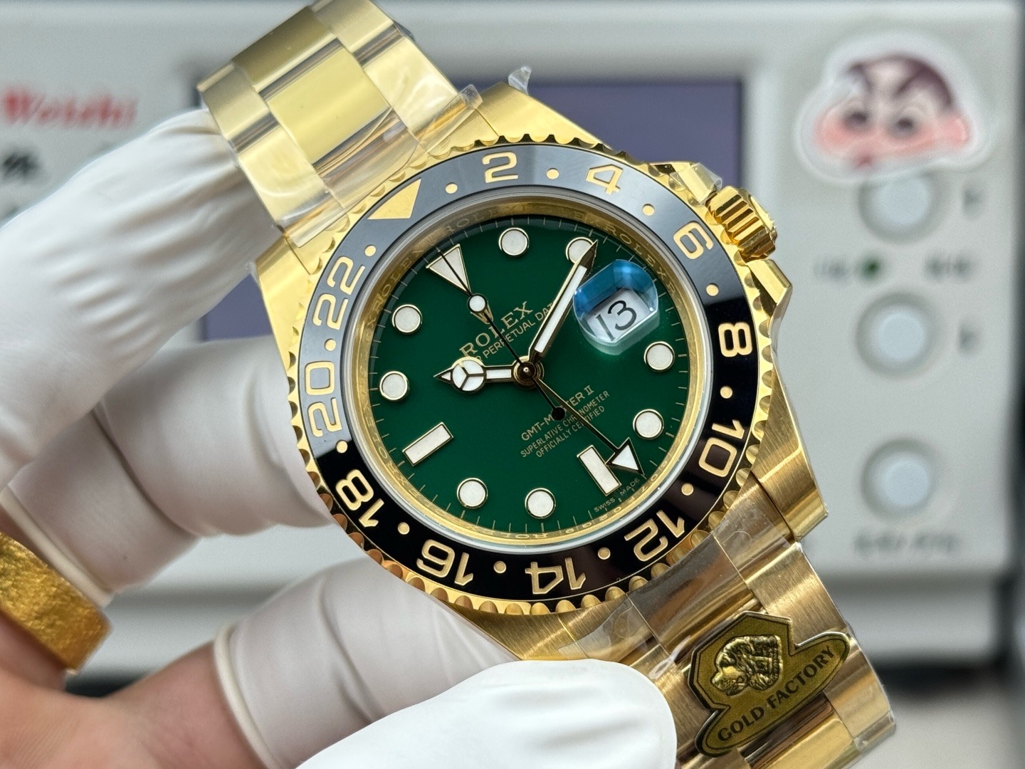 Rolex-GMT-Master-II-11678LN-Yellow-Gold-Green-Dial-oyster-gallery-2