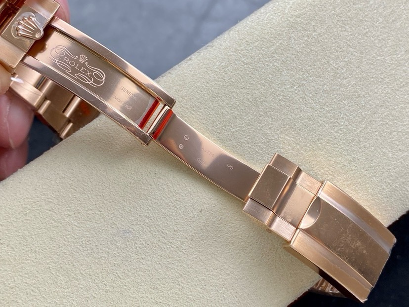 Rolex-GMT-Master-II-126715CHNR-0001-Rose-Gold-Automatic-Black-Dial-Oyster-gallery-9
