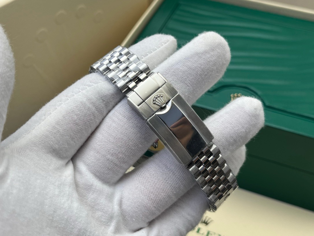 Rolex-GMT-Pepsi-gallery-9