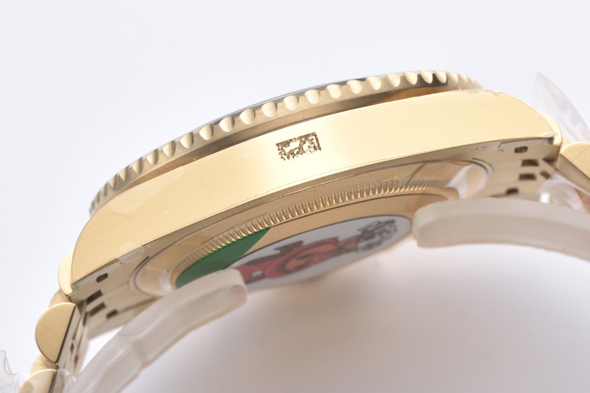 Rolex-Gmt-Master-II-Gold-Black-Dial-gallery-5
