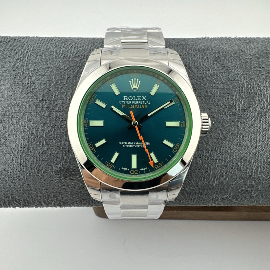 Rolex-Milgauss-116400GV-0002-Blue-Dial-cover-1