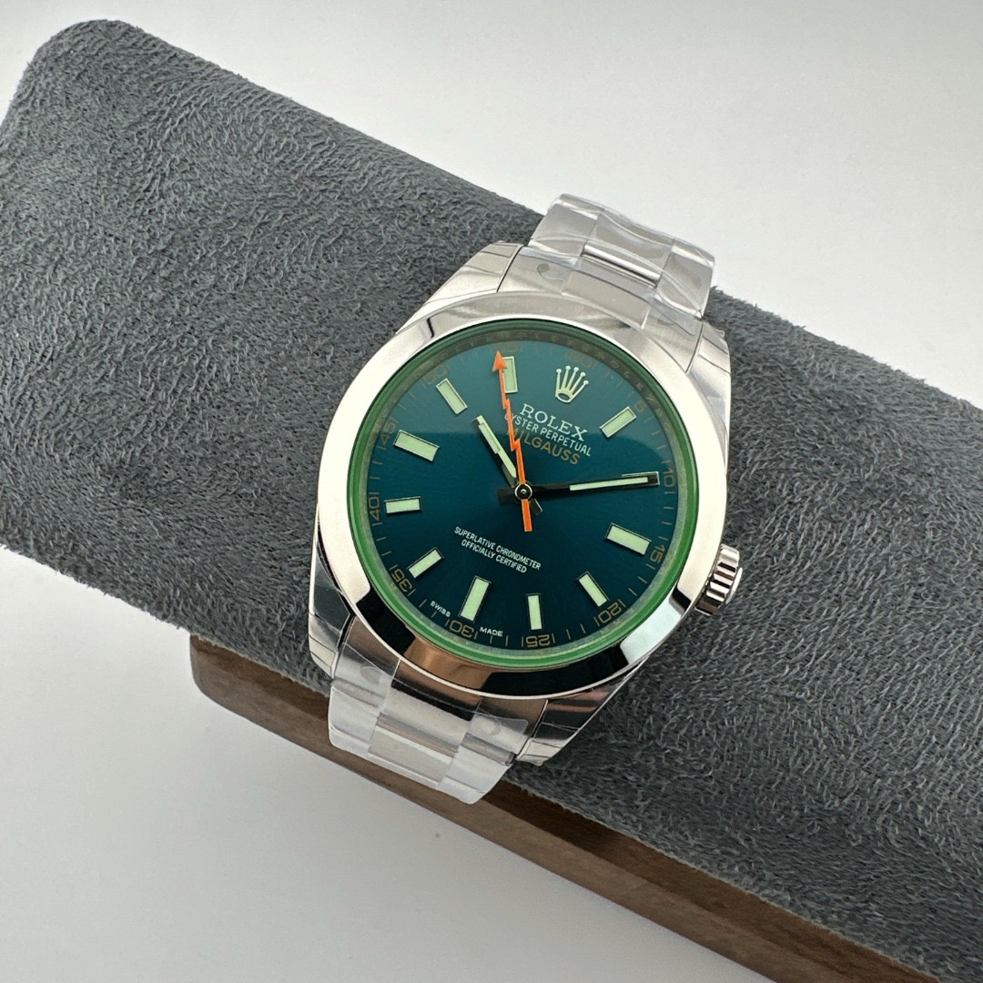Rolex-Milgauss-116400GV-0002-Blue-Dial-gallery-5