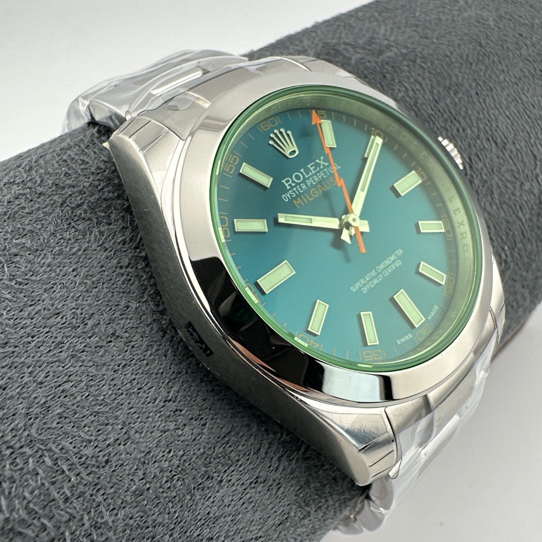 Rolex-Milgauss-116400GV-0002-Blue-Dial-gallery-6