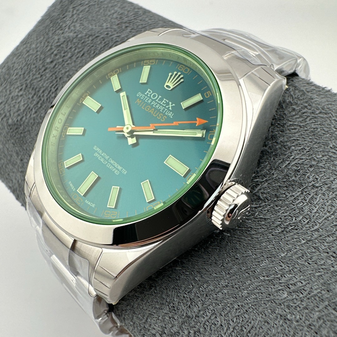 Rolex-Milgauss-116400GV-0002-Blue-Dial-gallery-7