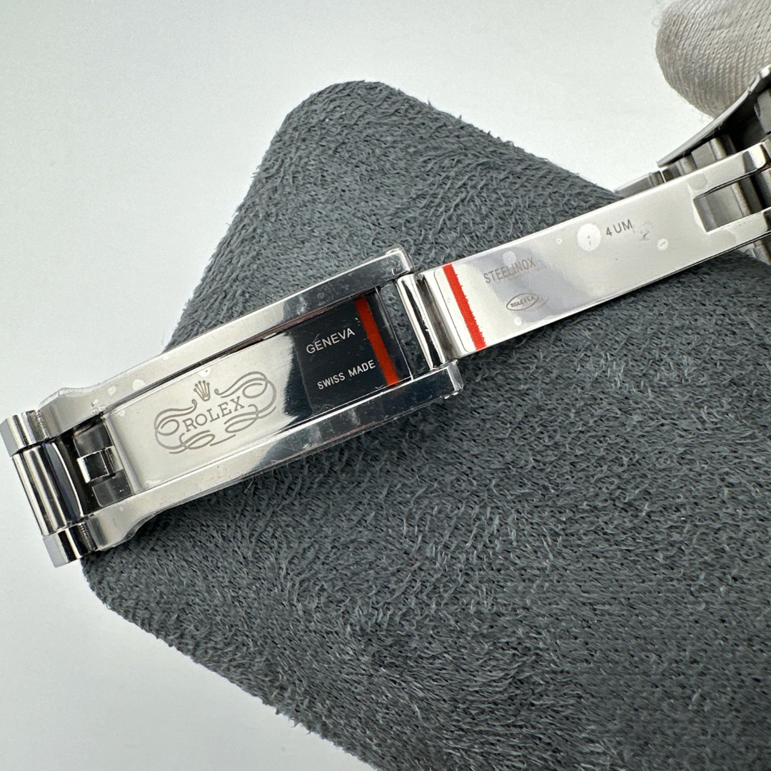 Rolex-Milgauss-116400GV-0002-Blue-Dial-gallery-9