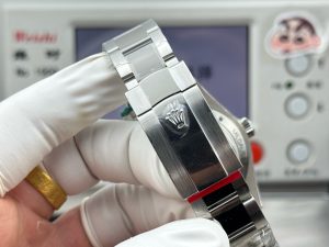 Rolex-Milgauss-Black-116400-gallery-9