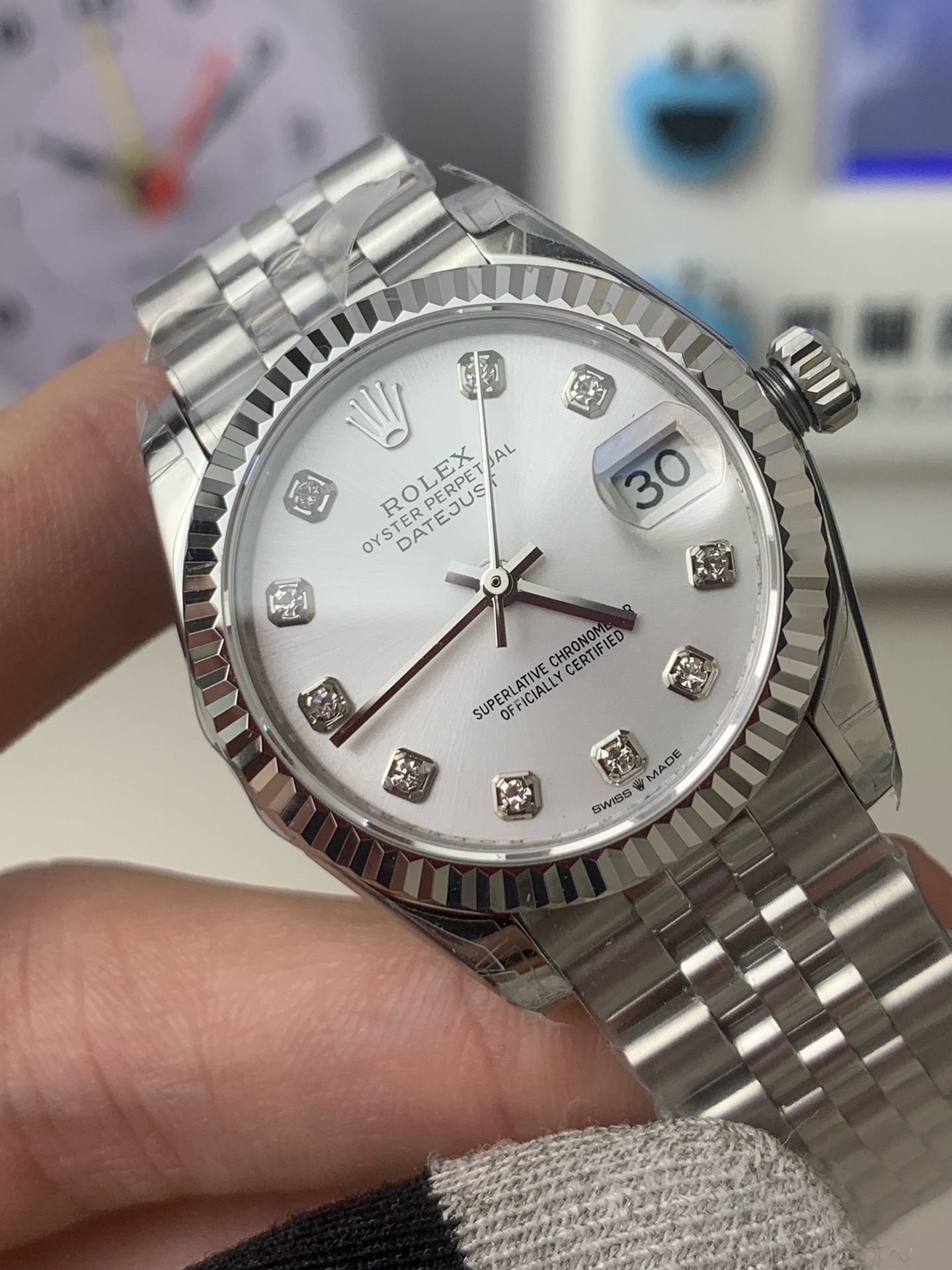 Rolex-Datejust-178384-0017-White-Gold-Silver-and-Diamond-Dial-gallery-2