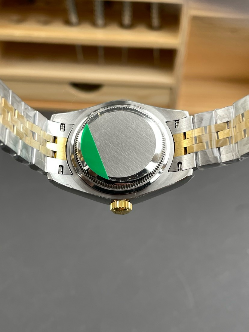 Rolex-Datejust-179173-Yellow-Gold-and-Diamond-Silver-Dial-gallery-5