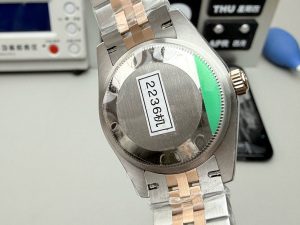 Rolex-Datejust-28mm-Womens-Watch-gallery-9