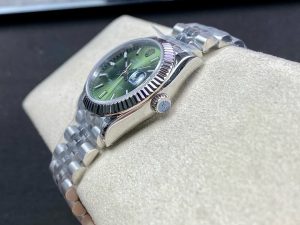 Rolex-Datejust-41-Mint-Green-Dial-gallery-7