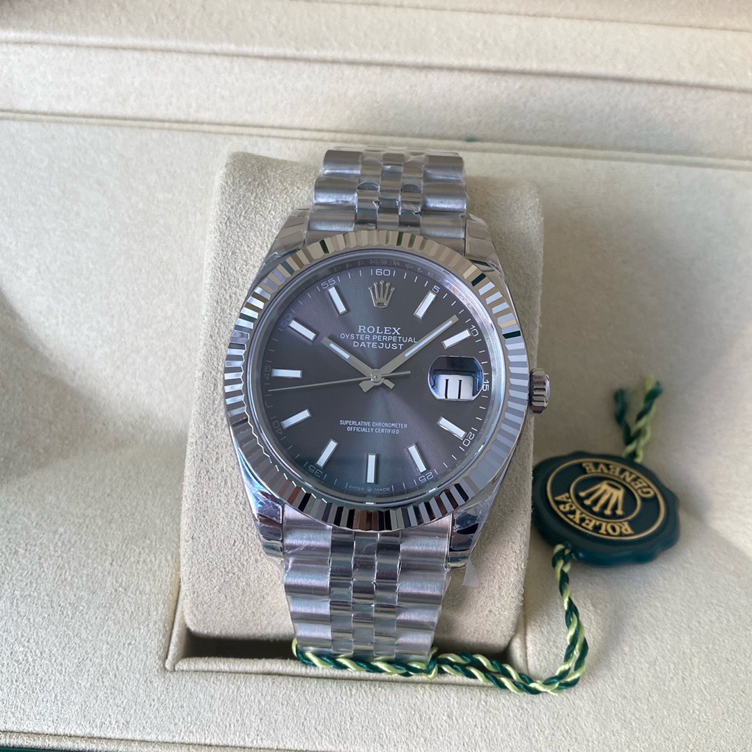 Rolex-Datejust-Grey-Dial-cover-1