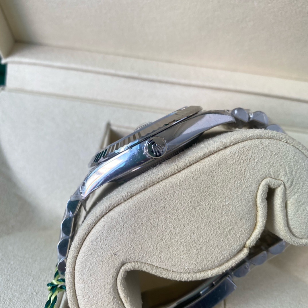 Rolex-Datejust-Grey-Dial-gallery-6