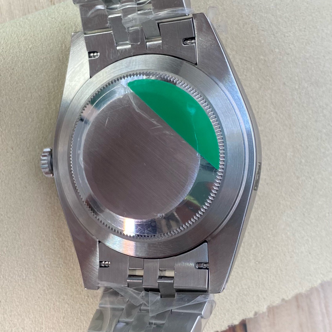 Rolex-Datejust-Grey-Dial-gallery-8