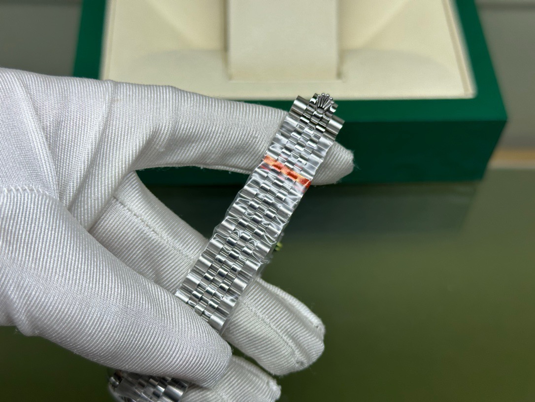 Rolex-Datejust-Silver-Jubilee-gallery-6