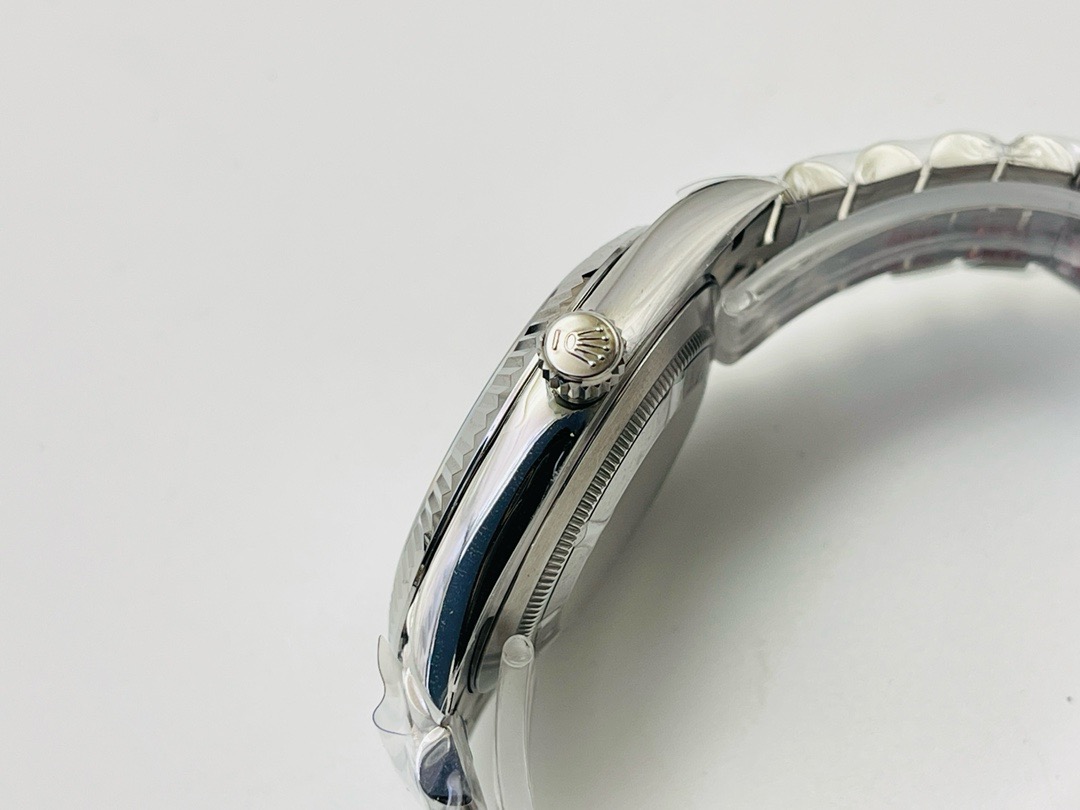 Rolex-Datejust-Steel-Automatic-126234-Blue-Dial-Jubilee-gallery-4