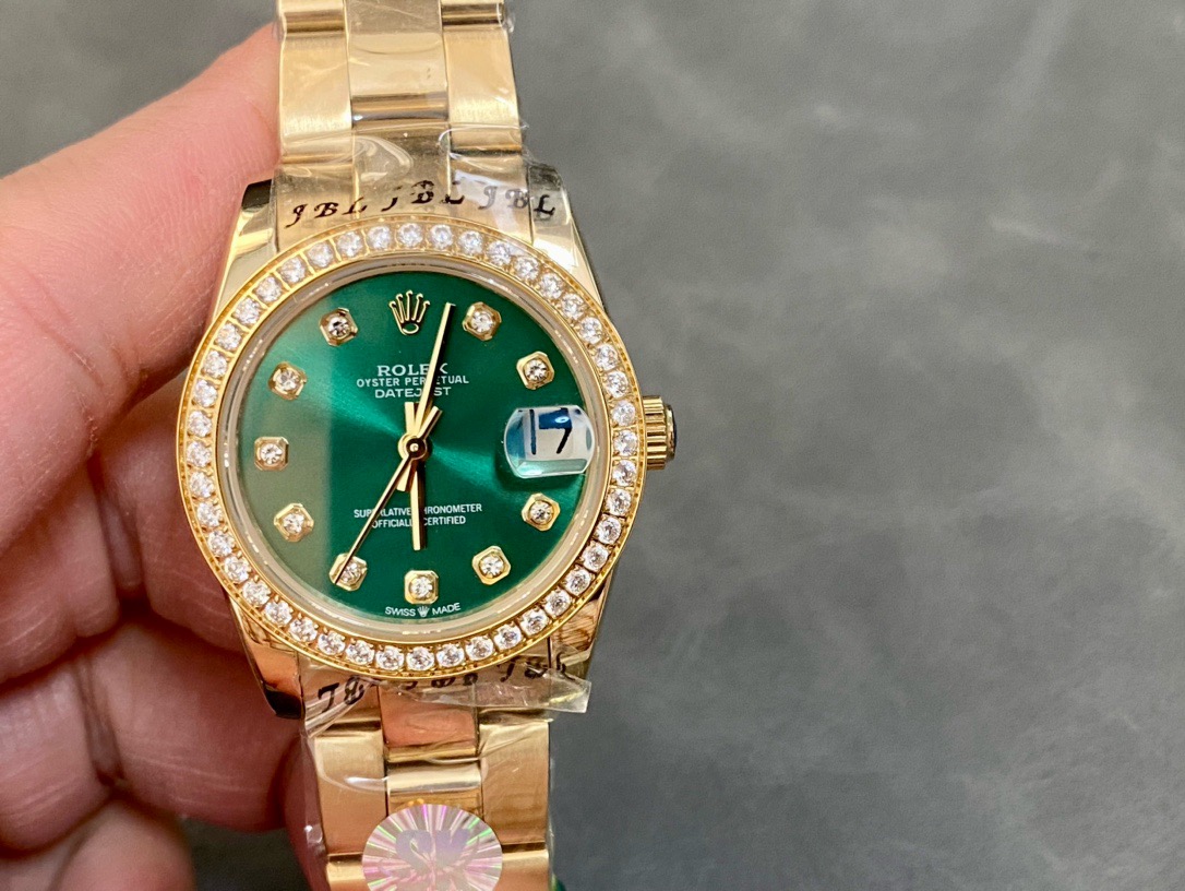 Rolex-Datejust-Yellow-Gold-Green-Dial-Iced-out-118348-cover-1