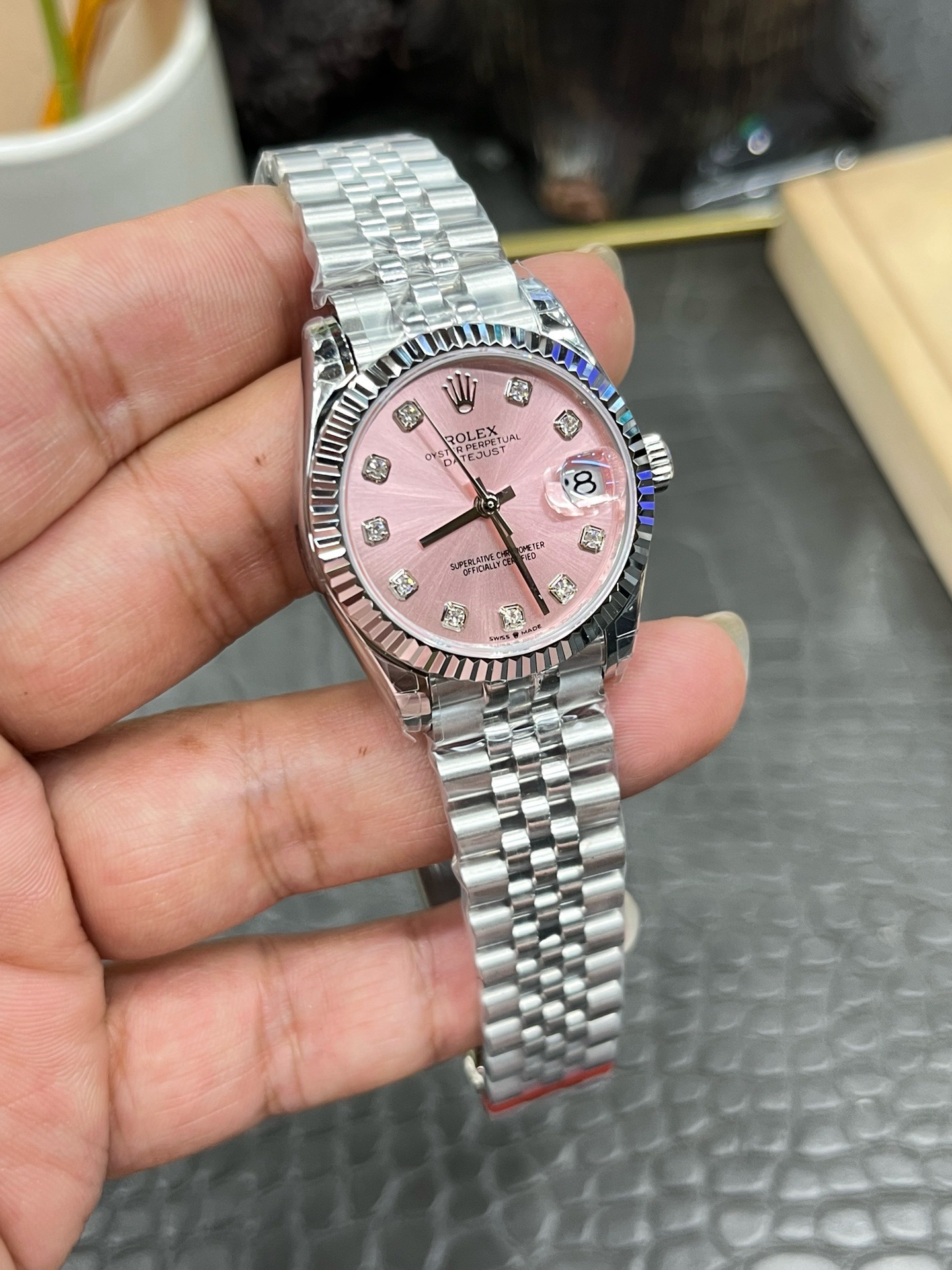 Rolex-Lady-Datejust-Pink-Oyster-Perpetual-gallery-4