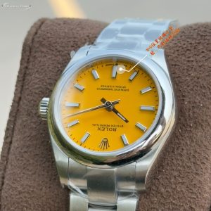 Rolex-Oyster-Perpetual-Orange-Dial-124300-0004-gallery-5