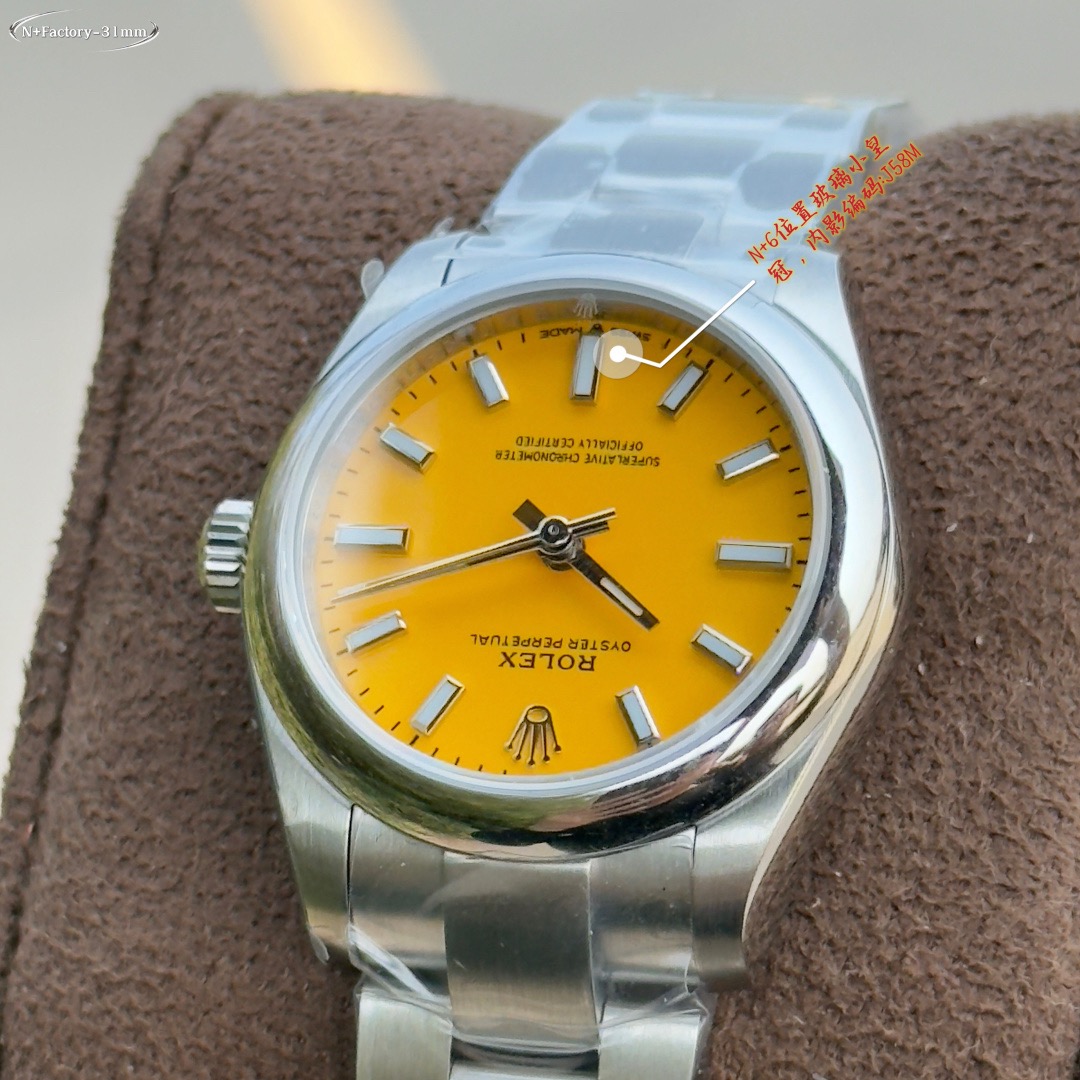 Rolex-Oyster-Perpetual-Orange-Dial-124300-0004-gallery-5