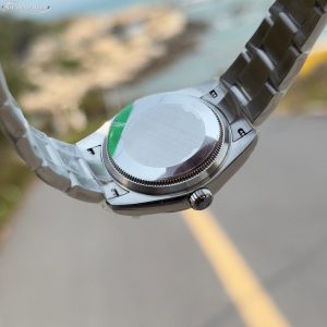 Rolex-Oyster-Perpetual-Orange-Dial-124300-0004-gallery-7