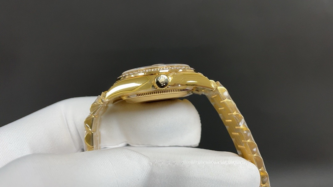 Rolex-Pearl-Master-81208-Gold-and-Diamond-Dial-gallery-4