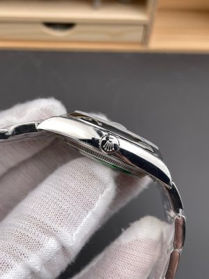Rolex-Perpetual-116200-gallery-4