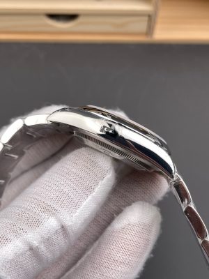 Rolex-Perpetual-116200-gallery-6