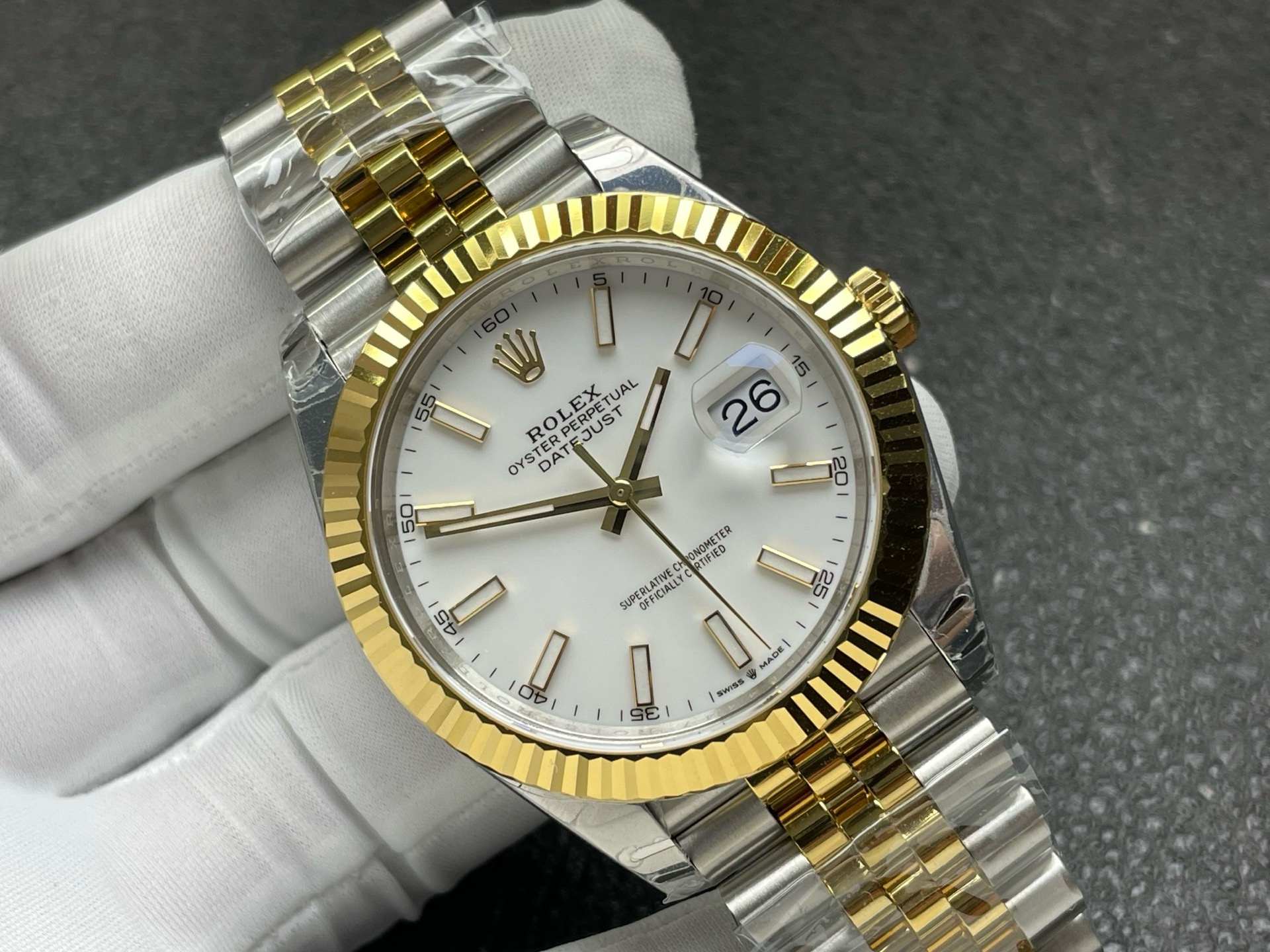 Yellow-Gold-Datejust-gallery-2