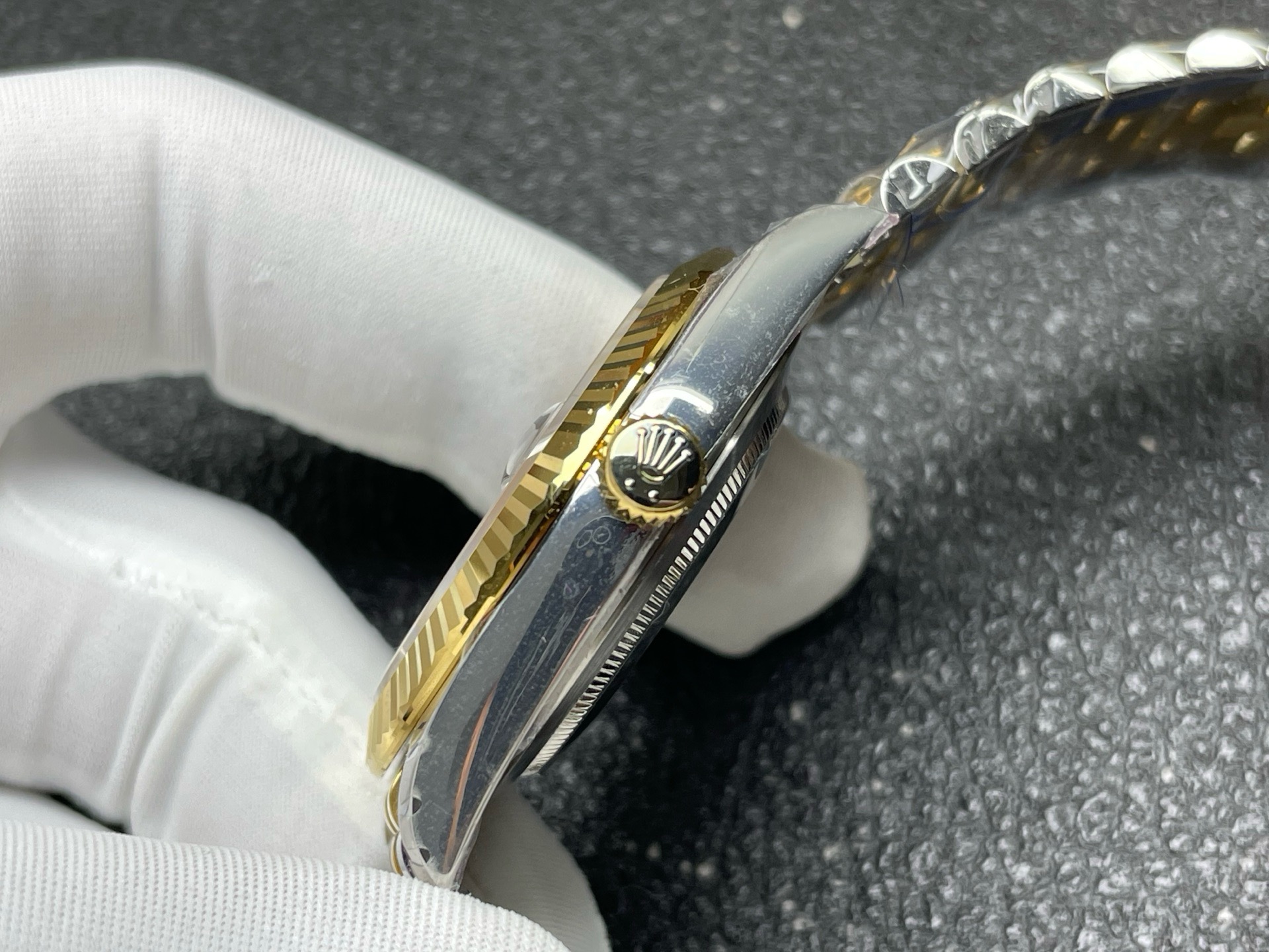 Yellow-Gold-Datejust-gallery-7