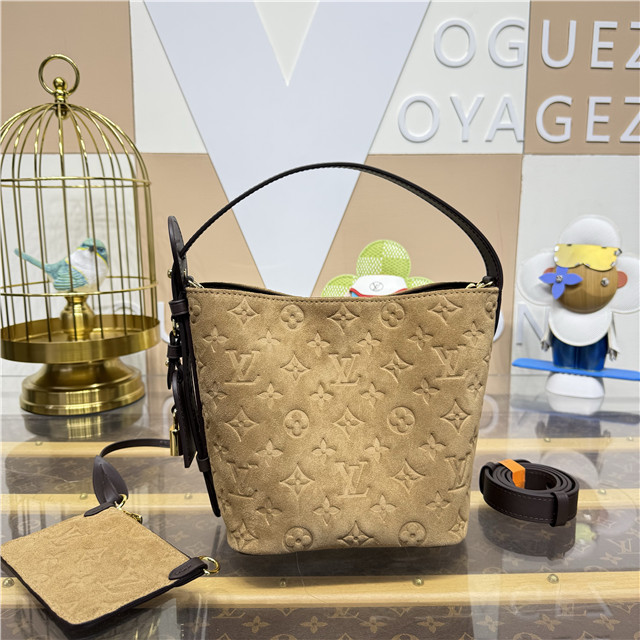 Louis Vuitton All In BB M29834
