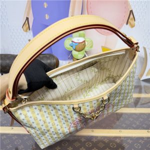 Carryall East-West M29139-10.jpg