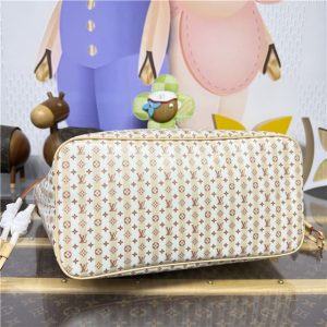 Neverfull MM M29483 Rose-4.jpg